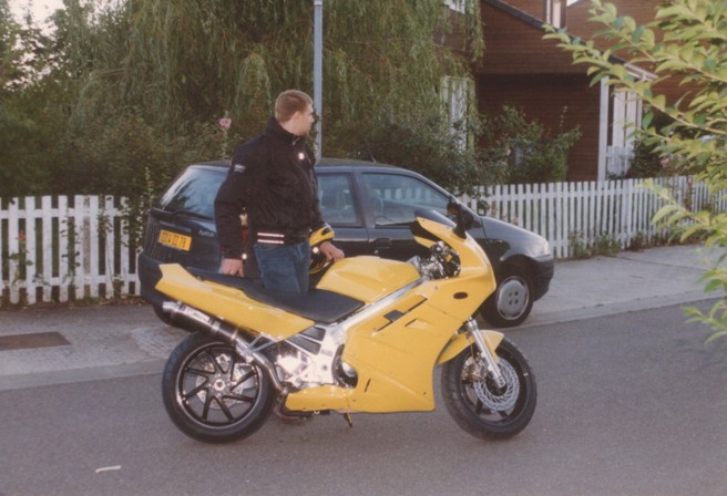 Honda VFR 750 Carat (RC36I) Ma belle jaune regrettée :(
